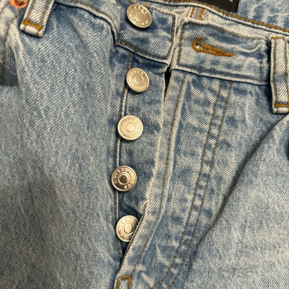 ASOS DESIGN Light Washed Jeans - Picture 3 of 4